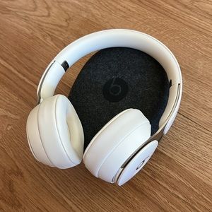 Beats by Dre Solo Pro Headphones